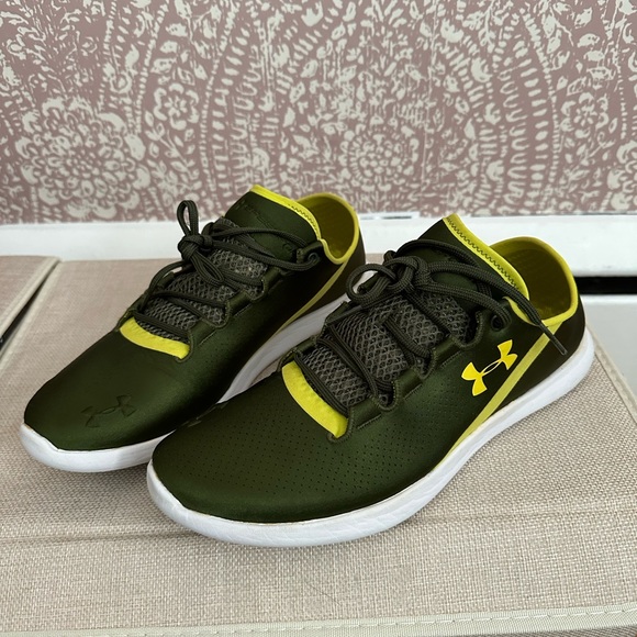 Under Armour Sneakers - Picture 2 of 4